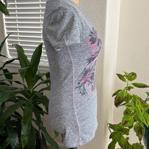 American Eagle Top - Women | Color: Grey | Size: SP
#663 - Picture 3 of 7